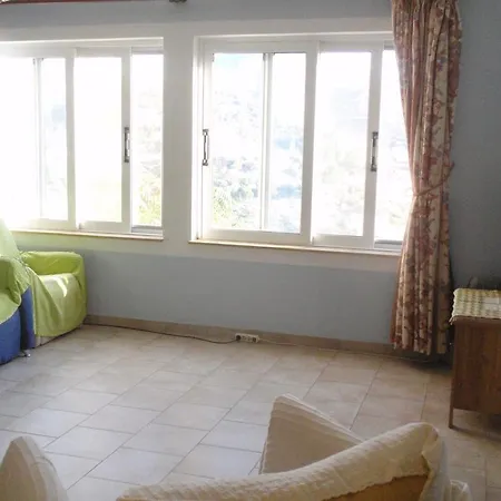 Traditional * Myrties