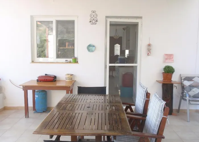 Traditional * Myrties