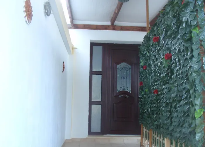 Traditional * Myrties